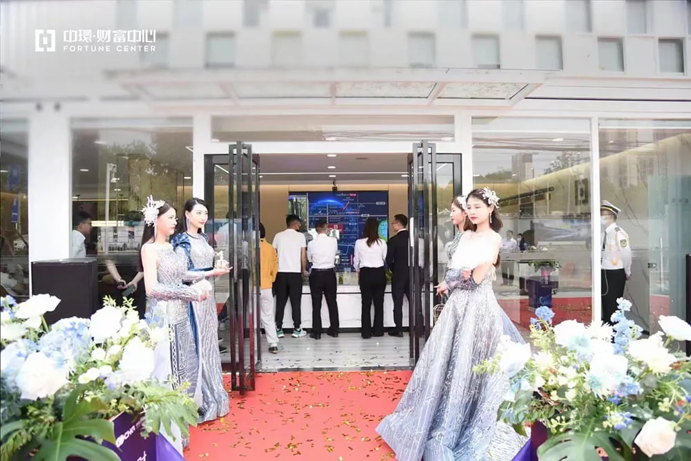 中环财富广场集装箱售楼部展厅设计施工